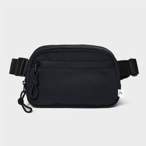Solid black Fanny pack
